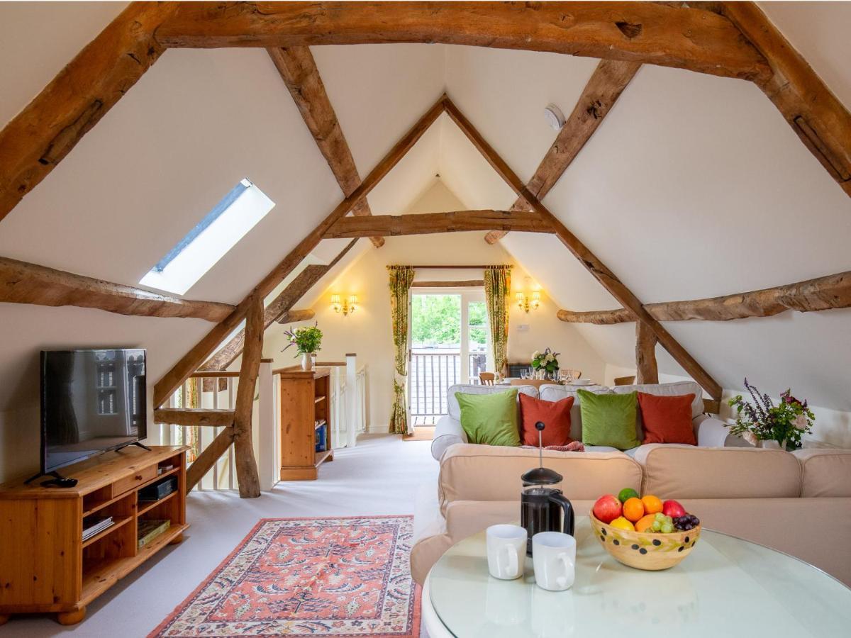 Hayloft At Newbarn Farm Villa ชิปปิงนอร์ตัน ภายนอก รูปภาพ