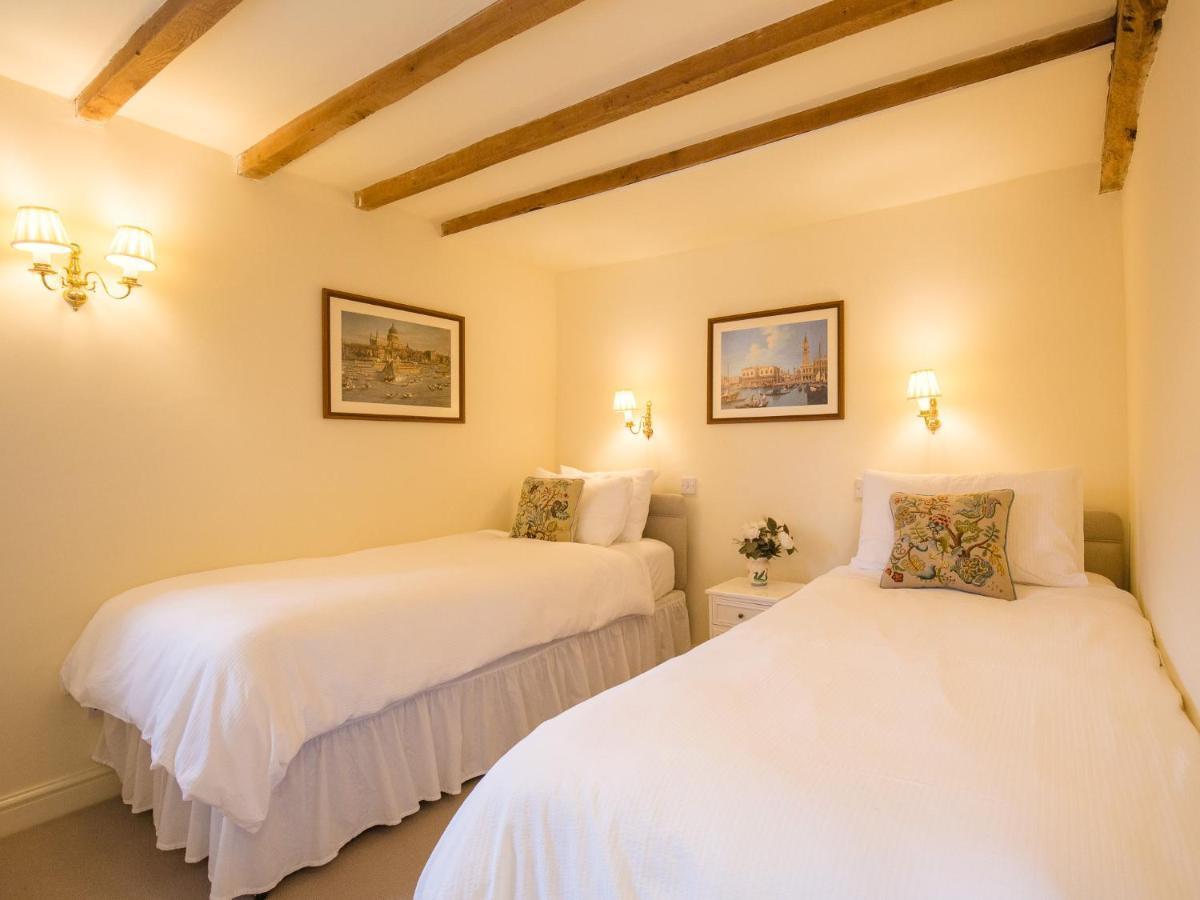 Hayloft At Newbarn Farm Villa ชิปปิงนอร์ตัน ภายนอก รูปภาพ